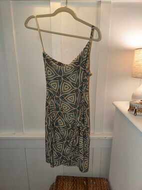 Asymmetrical and Wrinkle Free Dress - Women's